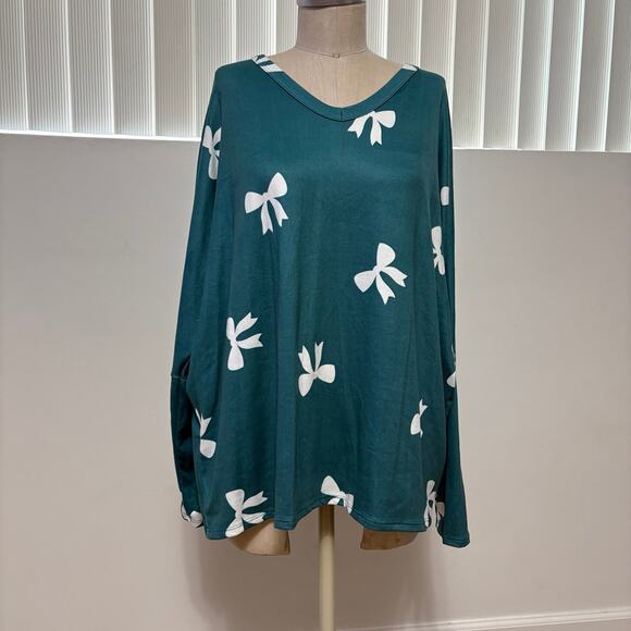 NWT HOPELY Green Bow Print Women's Long Sleeve Top Plus Size 2XL - Picture 1 of 5